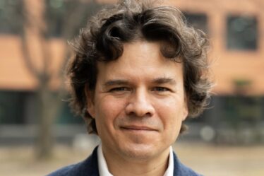headshot of Pablo Jarillo-Herrero